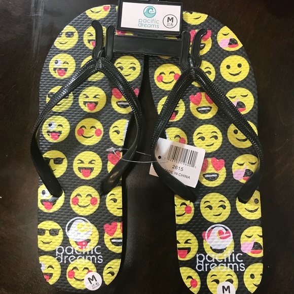 Brand New Trendy Fashion Beach & Pool Flip Flops